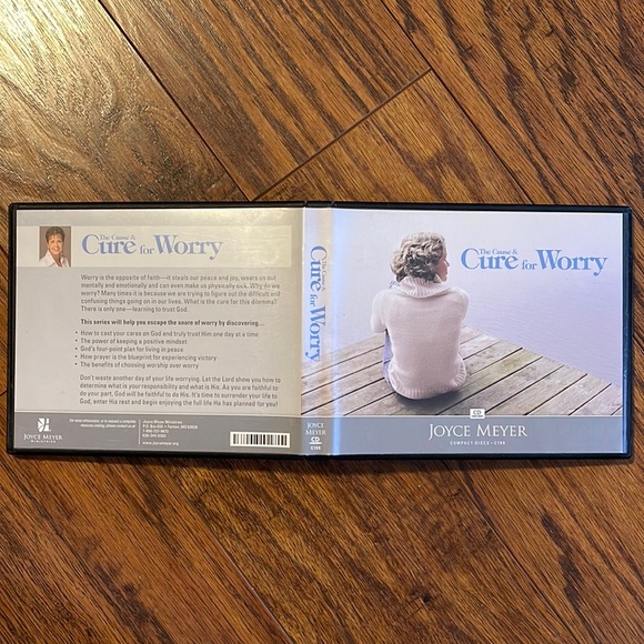 Joyce Meyer collection, plus 2 books by John C Maxwell and by Marcus Braybrooke. - Picture 12 of 15